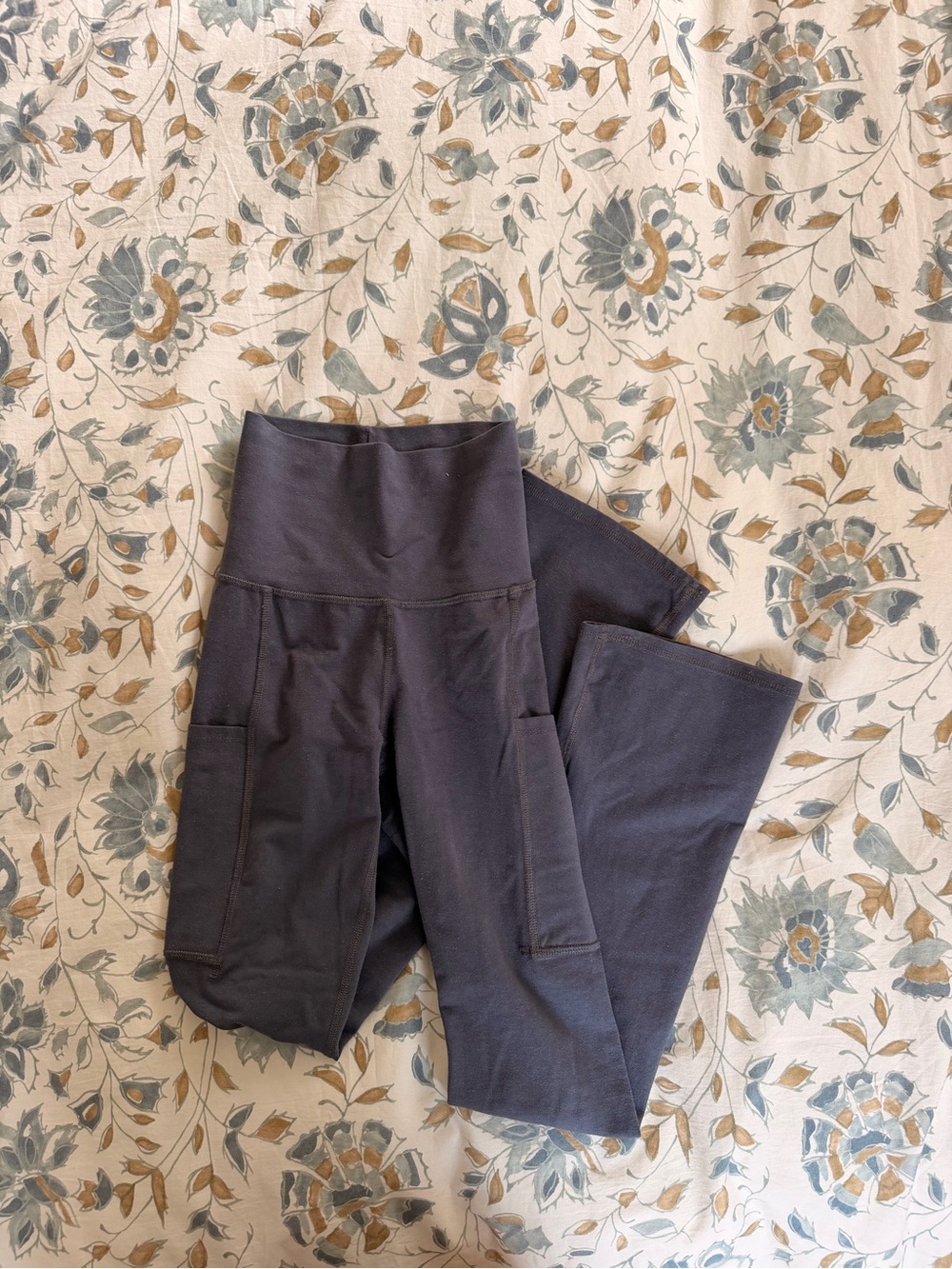 Jungmaven risa flared leggings with pockets diesel gray